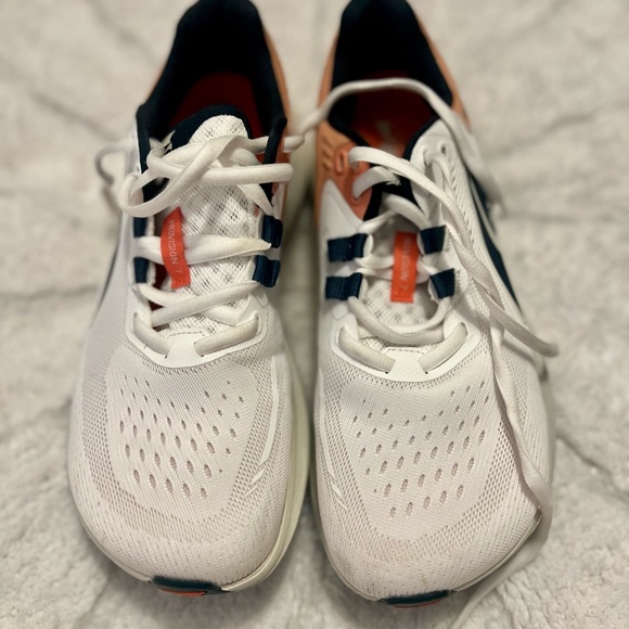 Altra Provision Sneakers like new - Picture 4 of 8